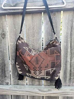 El Paso Saddle Blanket Wool Crossbody Messenger Bag Tassles Western Aztec Medium